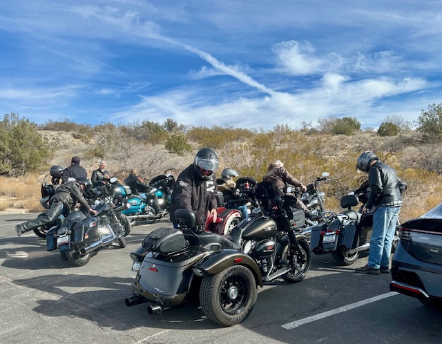 Ride to Montezuma‘s Castle and Robbie’s Café